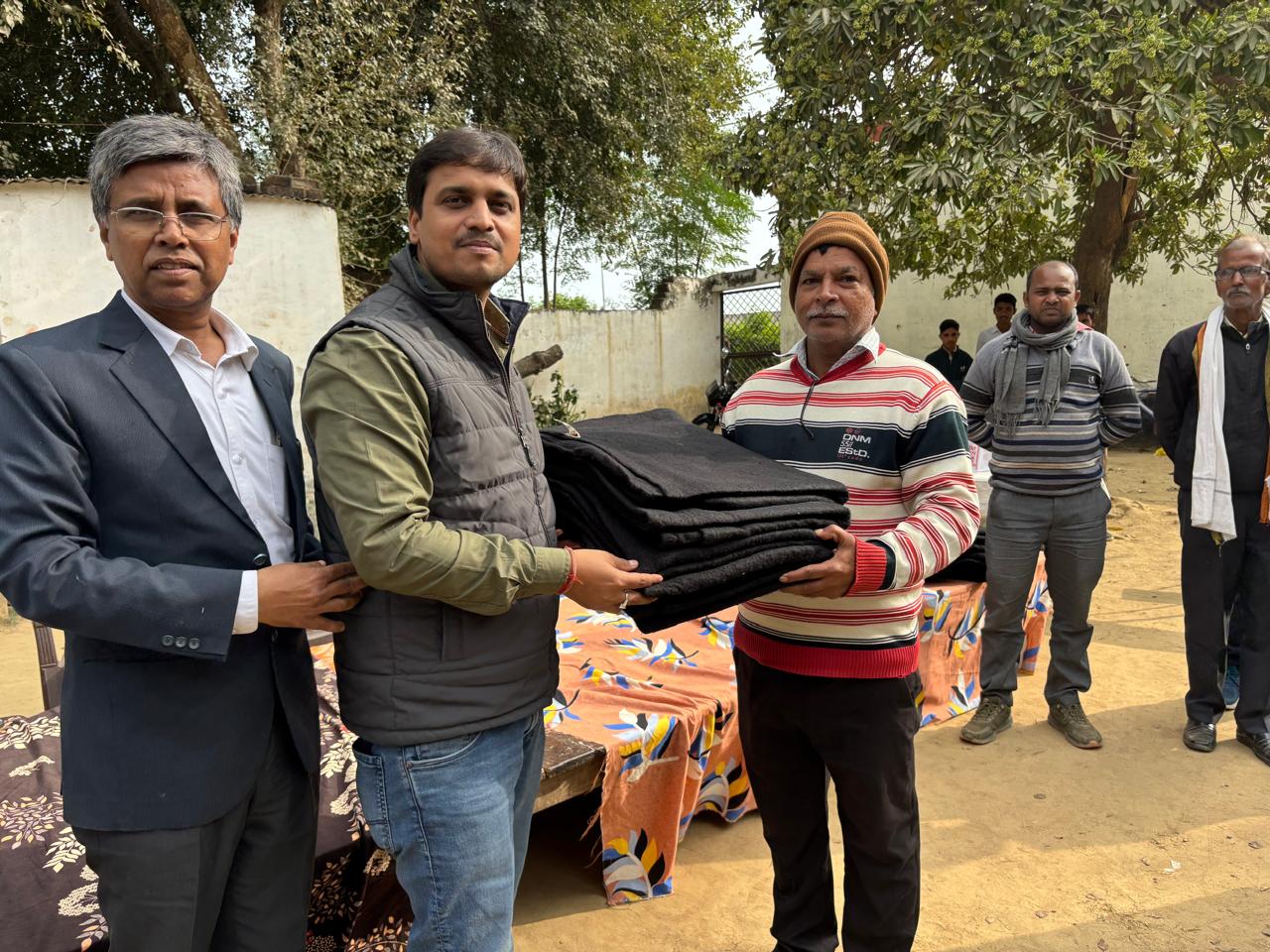 Blanket distribution to schoolchildren